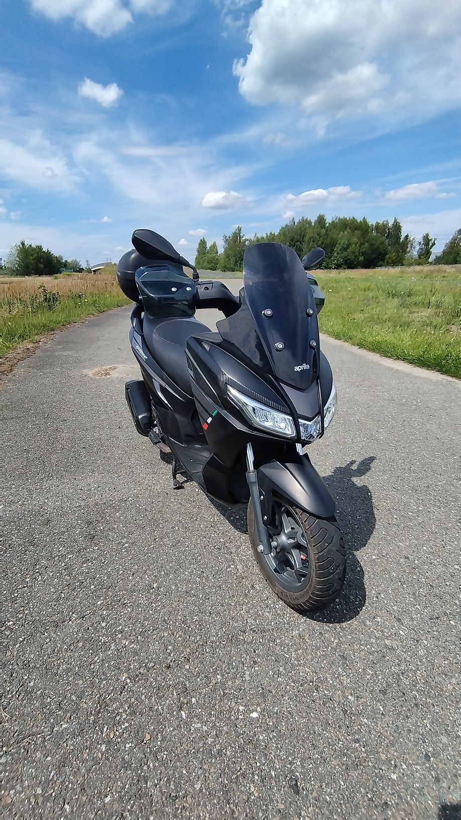 Skuter Aprilia Sxr 50 2021r 15.200km