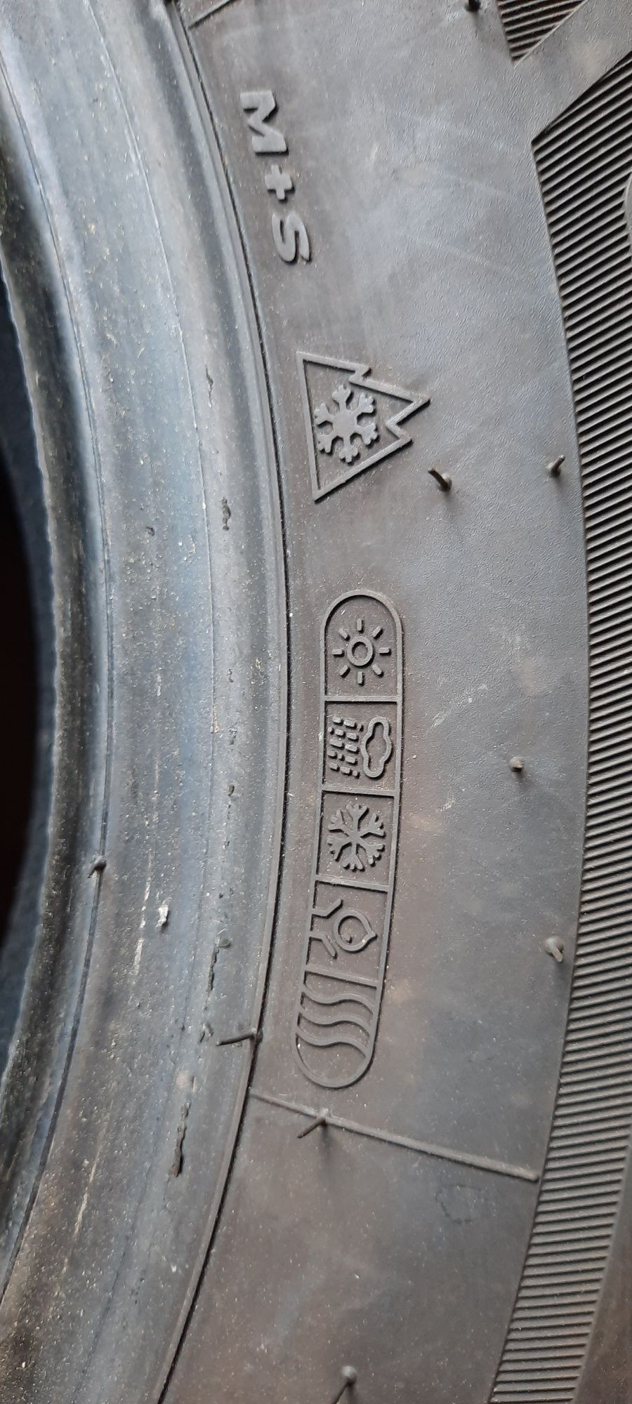 Opona pojedyncza wielosezonowa HANKOOK 215/65R16C