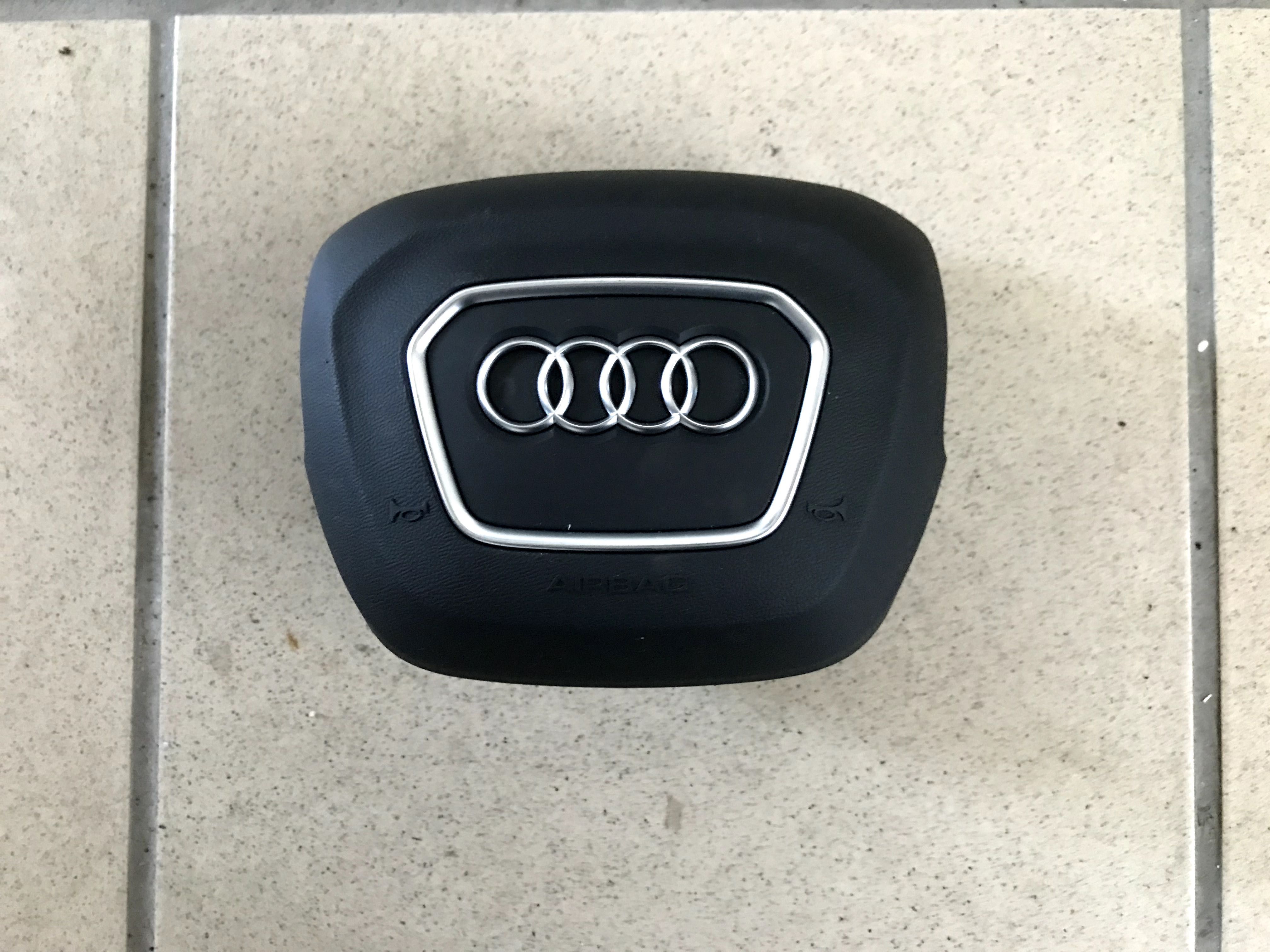 Poduszka Powietrzna Kierowcy Airbag 8W0.880.201.AQ Audi