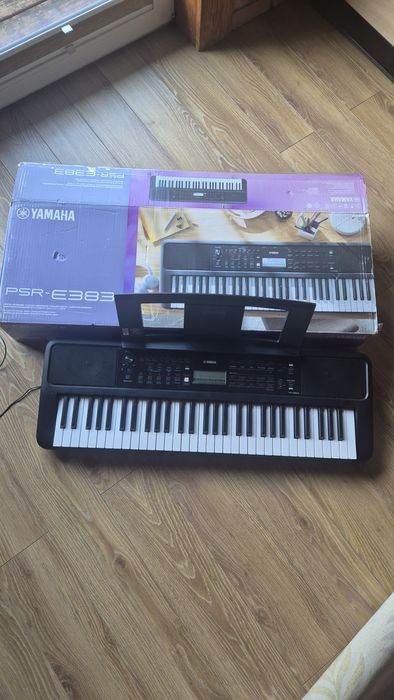 Keyboard yamaha , jeszcze na gwarancji .Używany kilka razy.