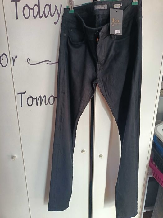 Calças de ganga como novas