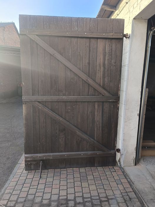 Drzwi Garażowe Dwuskrzydłowe Wrota Drewniane