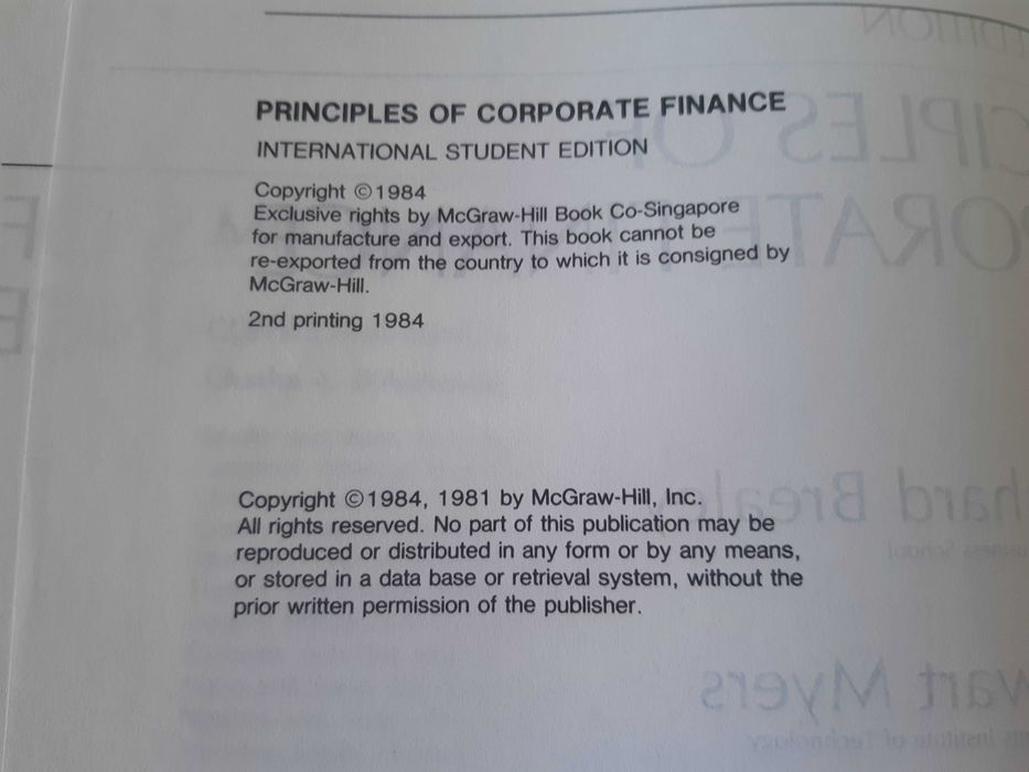Livro "Principles of Corporate Finance", em excelente estado