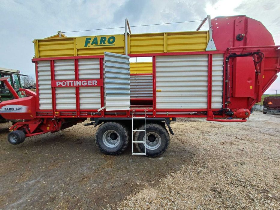 Przyczepa samozbierająca Pottinger FARO 4000