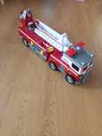 Camião bombeiros patrulha pata