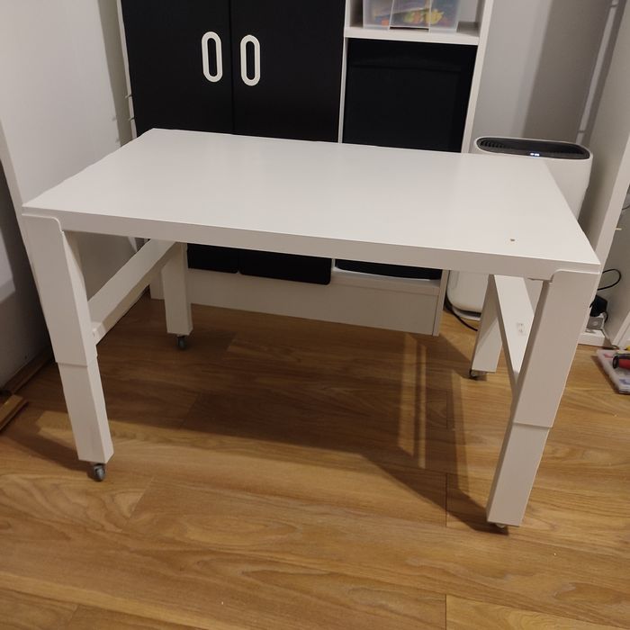 Biurko rosnące z dzieckiem IKEA