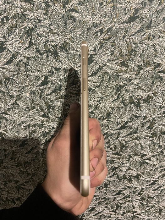 Айфон 7 + в идиальном состоянии