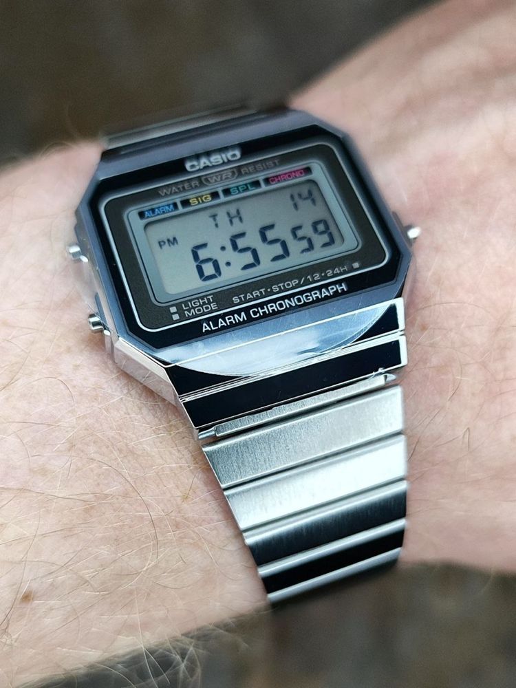 Годинник  CASIO A700WE-1A Оригінал Гарантія Ретро Касио