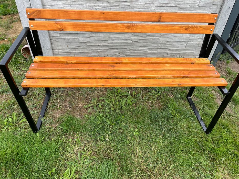 Ławka ogrodowa stalowa