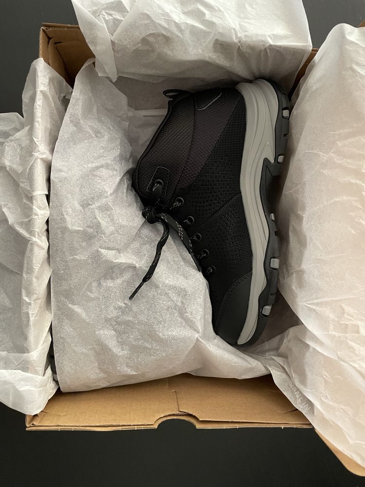Botas Skechers impermeáveis