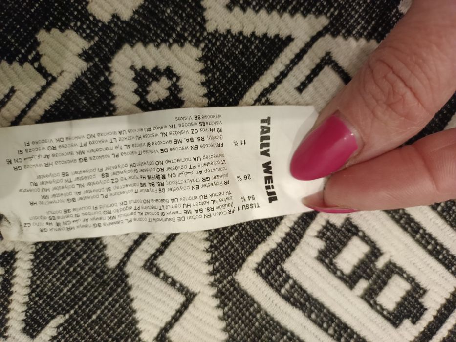 Sukienka mini dzianinowa w azteckie wzory Tally Weijl rozm. S