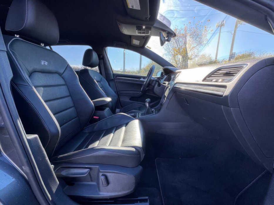 Volkswagen Golf R 4Motion      2019