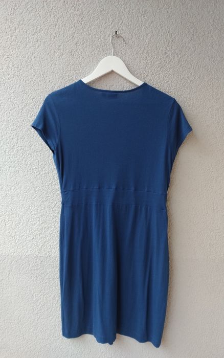 Sukienka z dekoltem firma Esprit