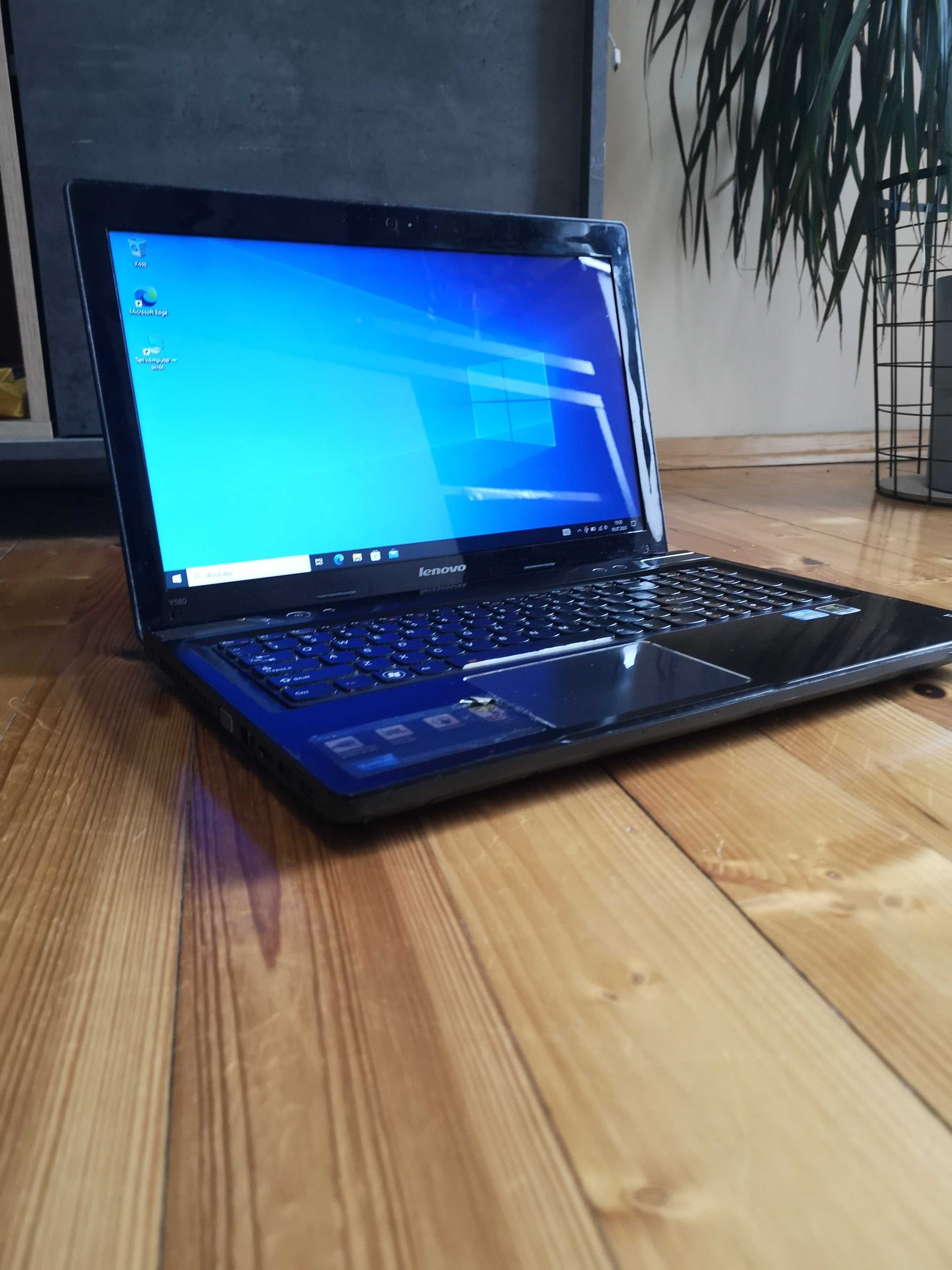 Lenovo IdeaPad Y580/16GB RAM/i7/SSD 480GB/GEFORCE GTX 660M/WIN 10 PRO