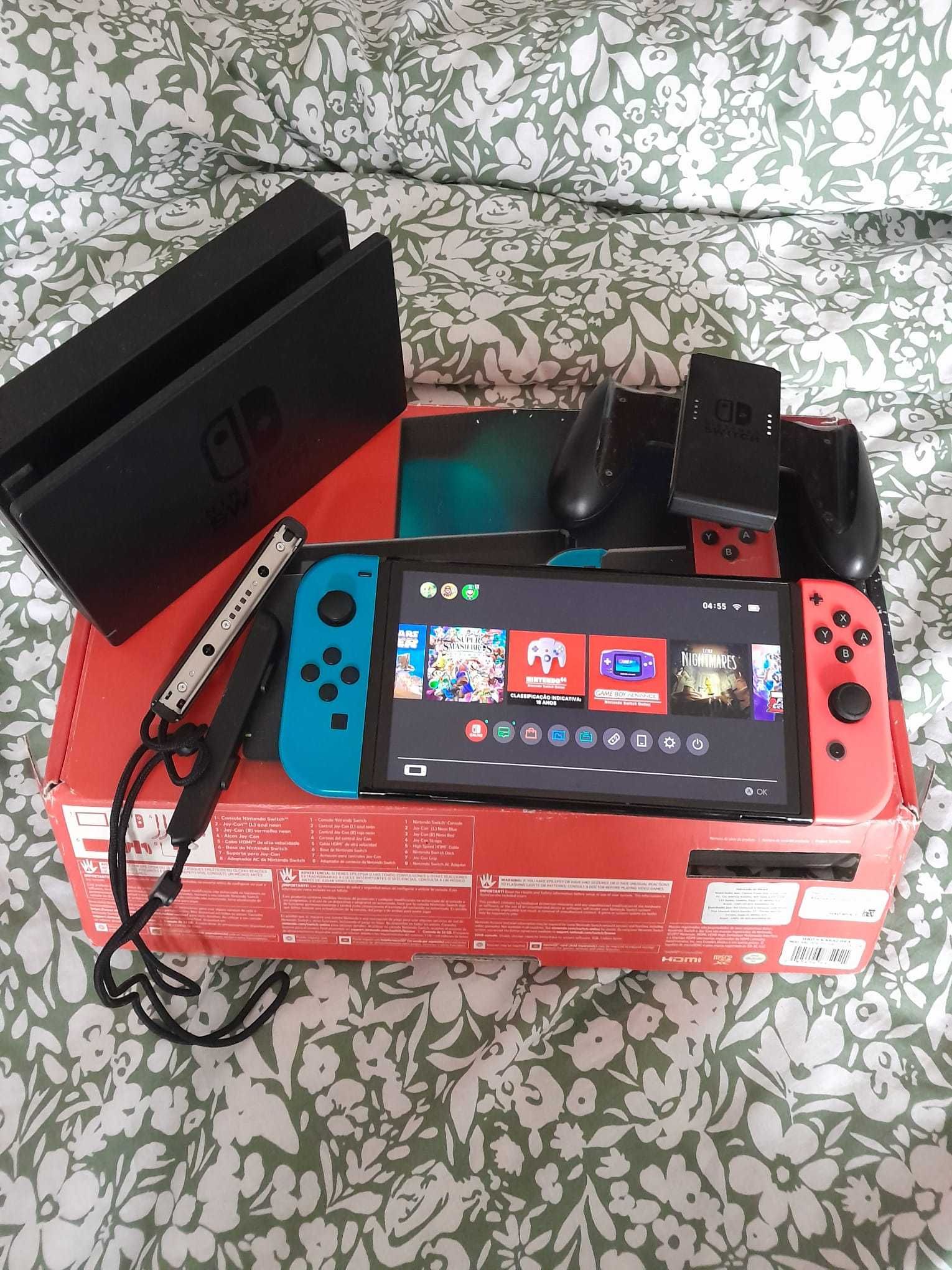 Nintendo Switch OLED - 1 ano de uso - Completo e original