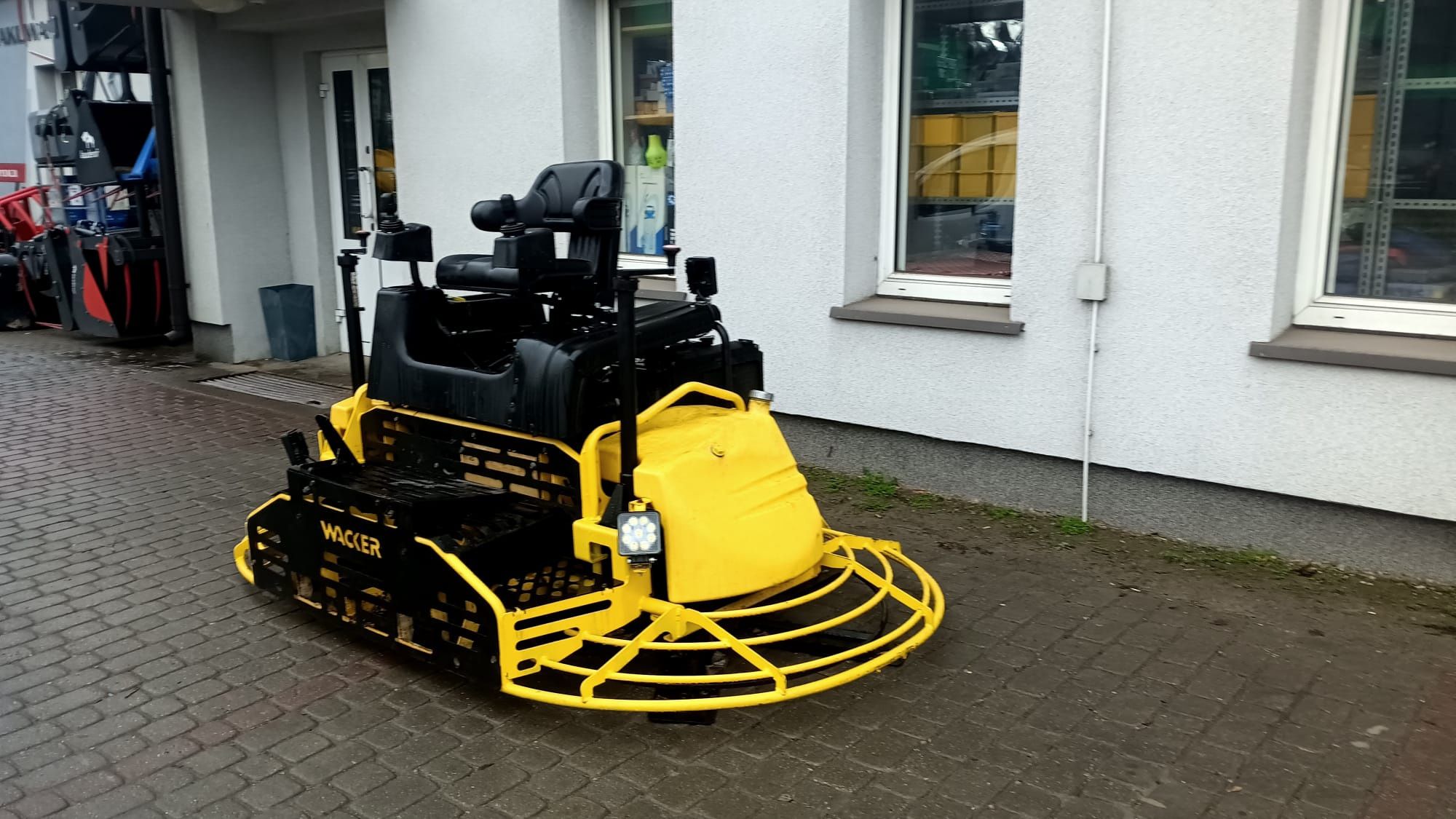 Zacieraczka Wacker Neuson 120