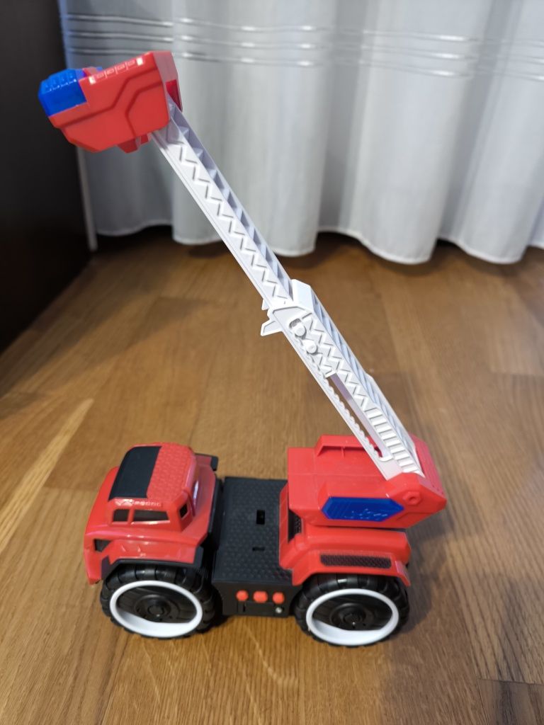 Wóz strażacki autko interaktywne