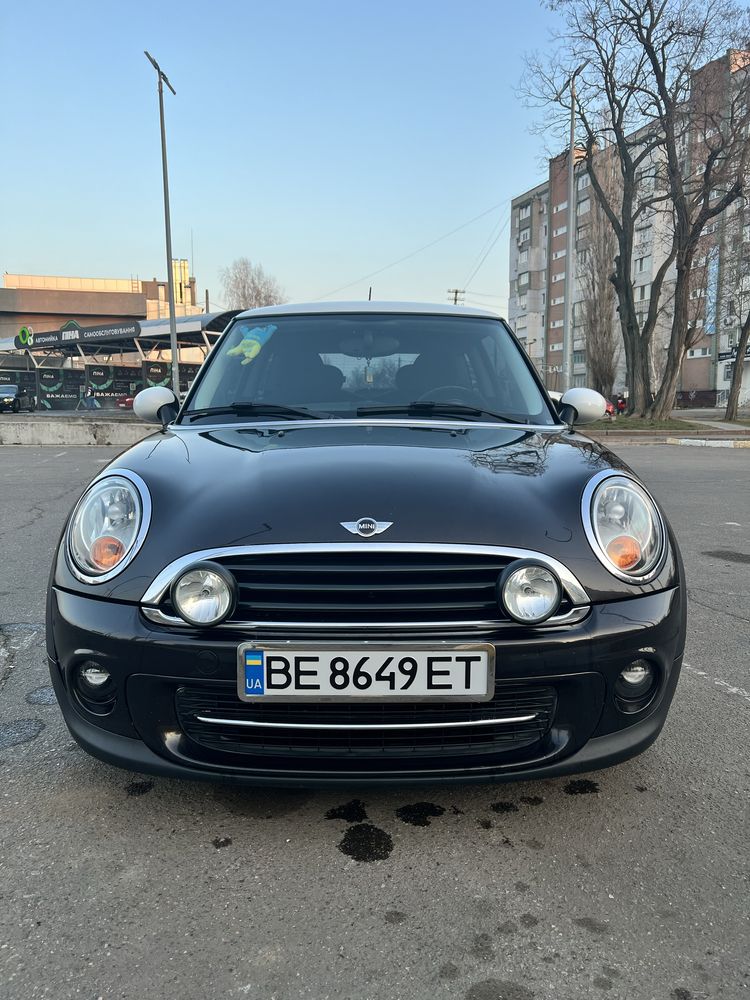 Автомобиль Mini Cooper