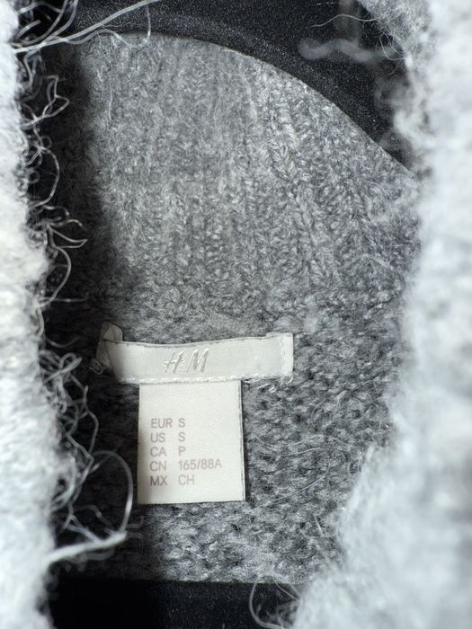 Светр Zara (бєж), H&M (сірий), розмір S, 600 грн