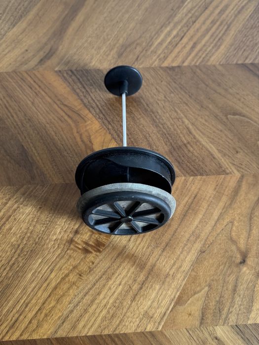 Zaparzacz do french pressa – sitko, prasa, zapasowa część