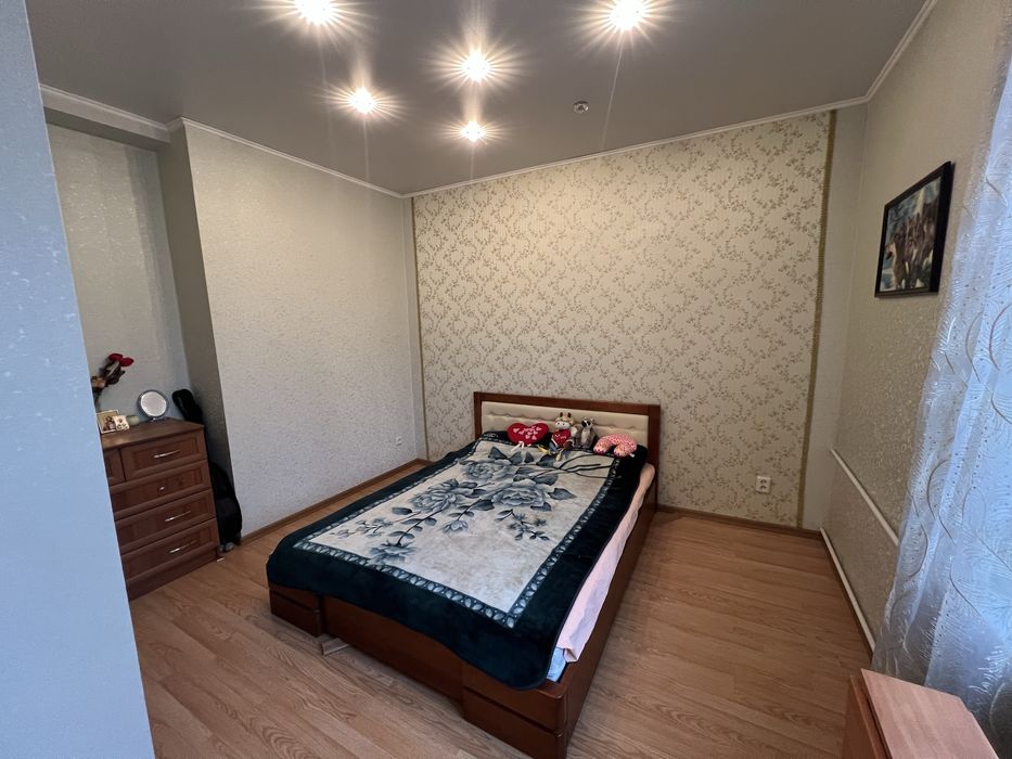 Продам 3-х кімнатну квартиру на Югоці
