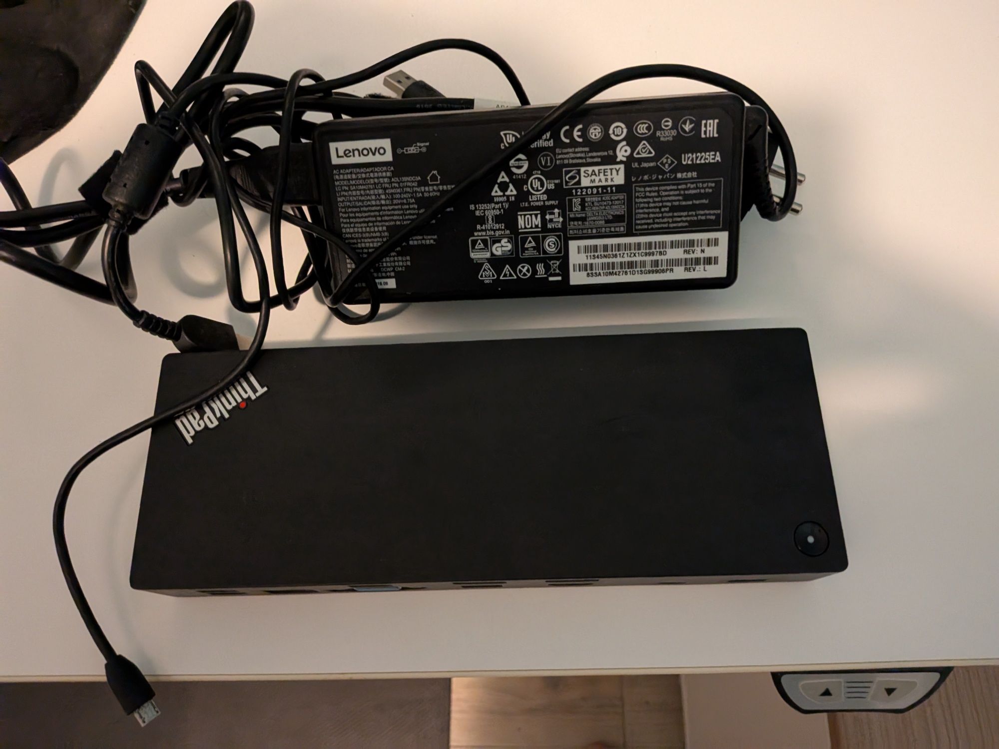 Lenovo 40ac z kablami