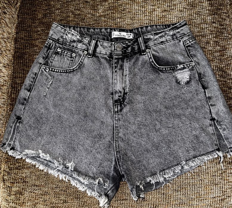 Джинсові шорти VONNAVI, EUR 29 (б/у)