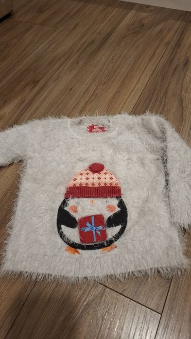 Sweterek z pingwinkiem 92