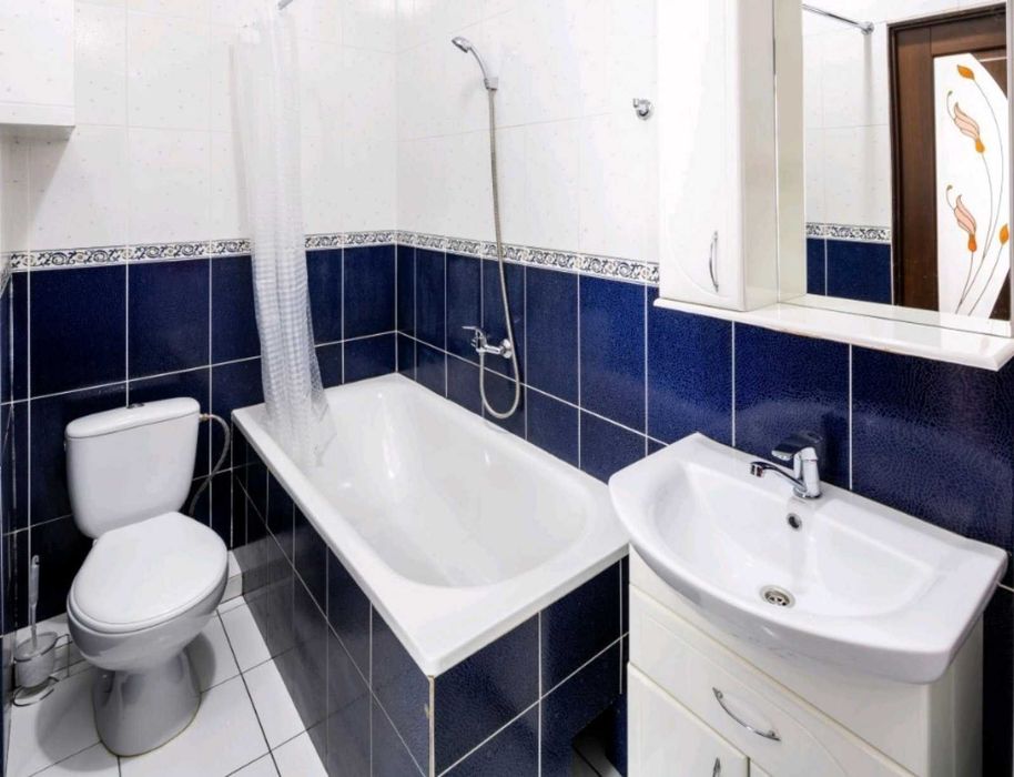 Центр міста, 1хв до Оперного театру. 6+сп. Місць.вул.Котлярська 1 ..