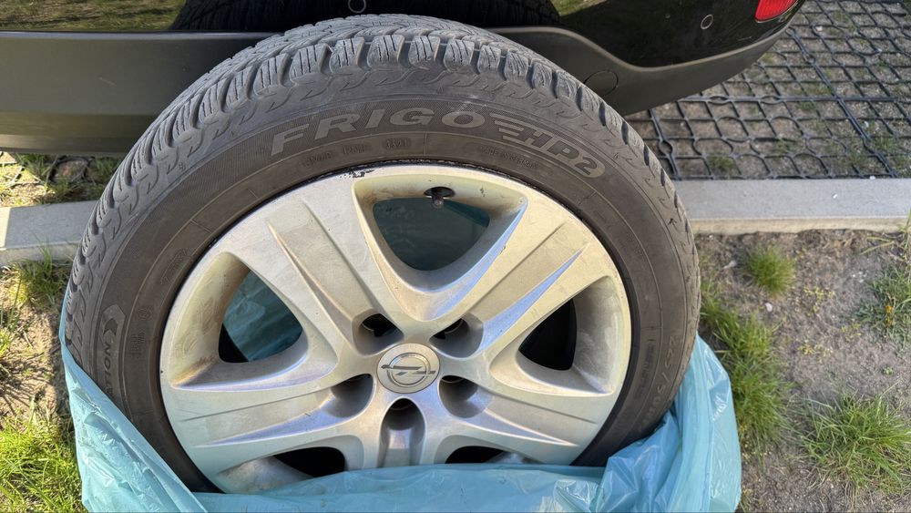 Koła zimówki Opel Insignia 17 cali stalowe + kołpaki