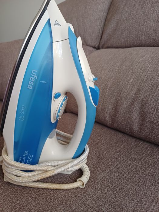 Ferro de engomar UFESA