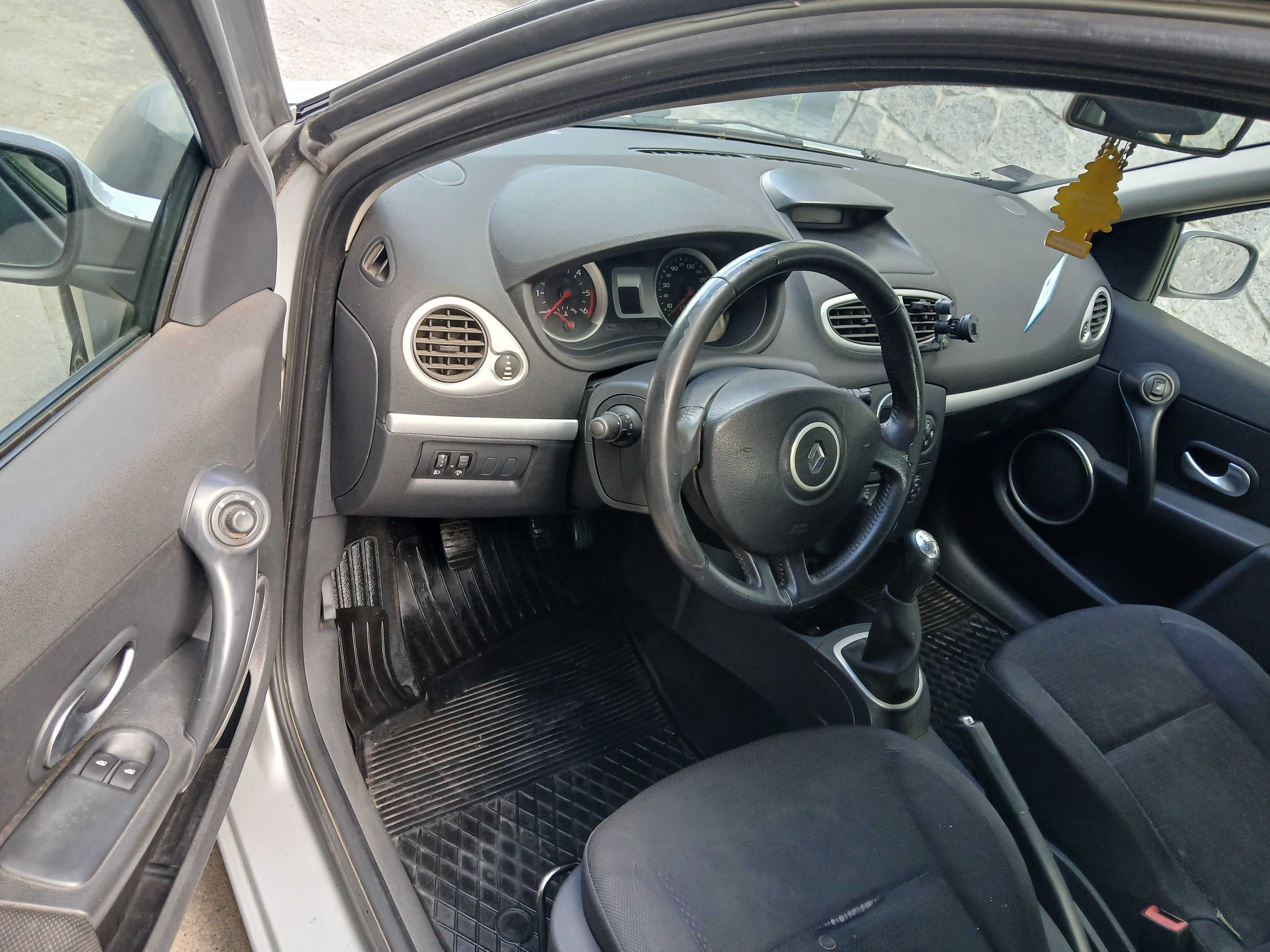 Renault Clio  2007 rok klima zarejestrowane