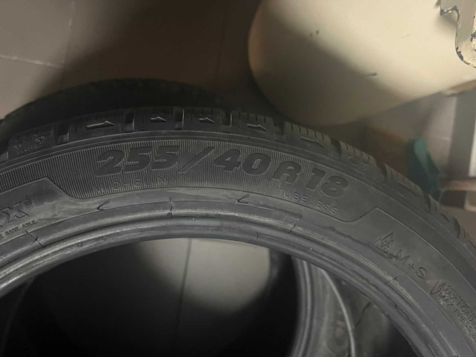 Pneus 255/40 R18 Michelin Pilot Alpin