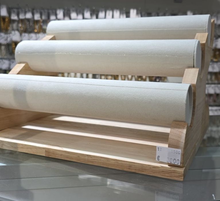 Expositor de pulseiras