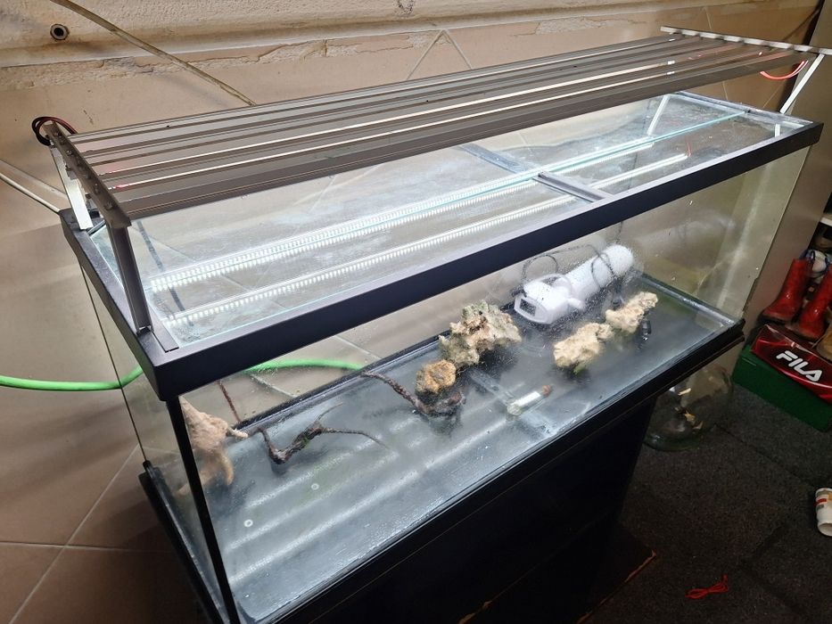 Aquario 100x40x30cm + Armário