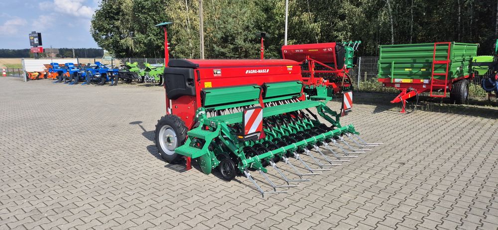 Nowość Siewnik zbożowy SR251 SR271 SR301 stopkowy talerzowy Agro-Masz