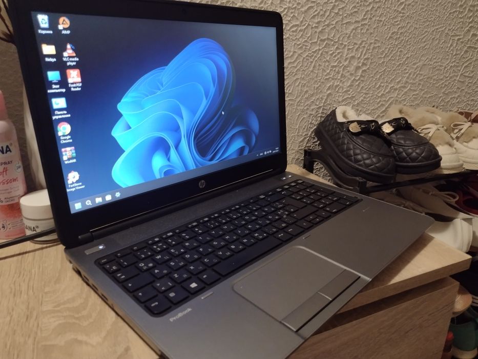 HP ProBook i5/8/SSD/windows 11