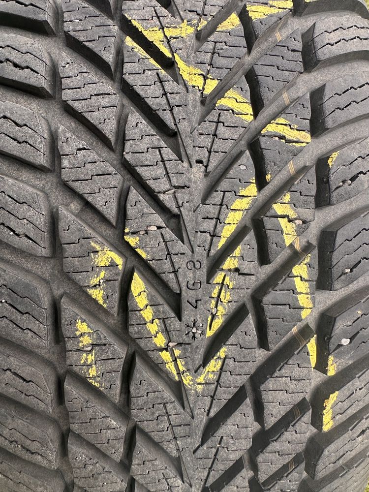 Nokian 215/55/17 зима