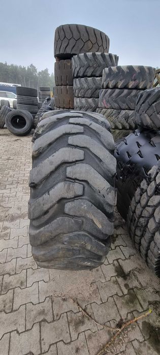 Opona do ładowarki 20,5 /25