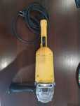 Sprzedam szlifierkę kątową DeWalt D28493-QS - mocna i niezawodna!
