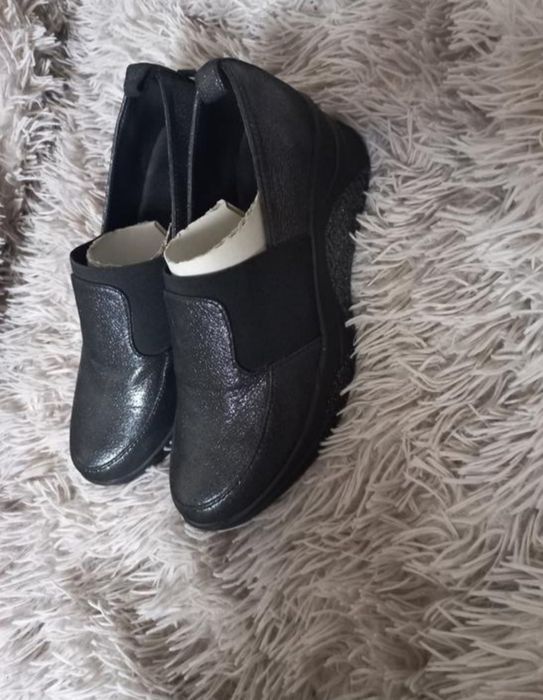 Туфли ,кросовки натуральная кожа