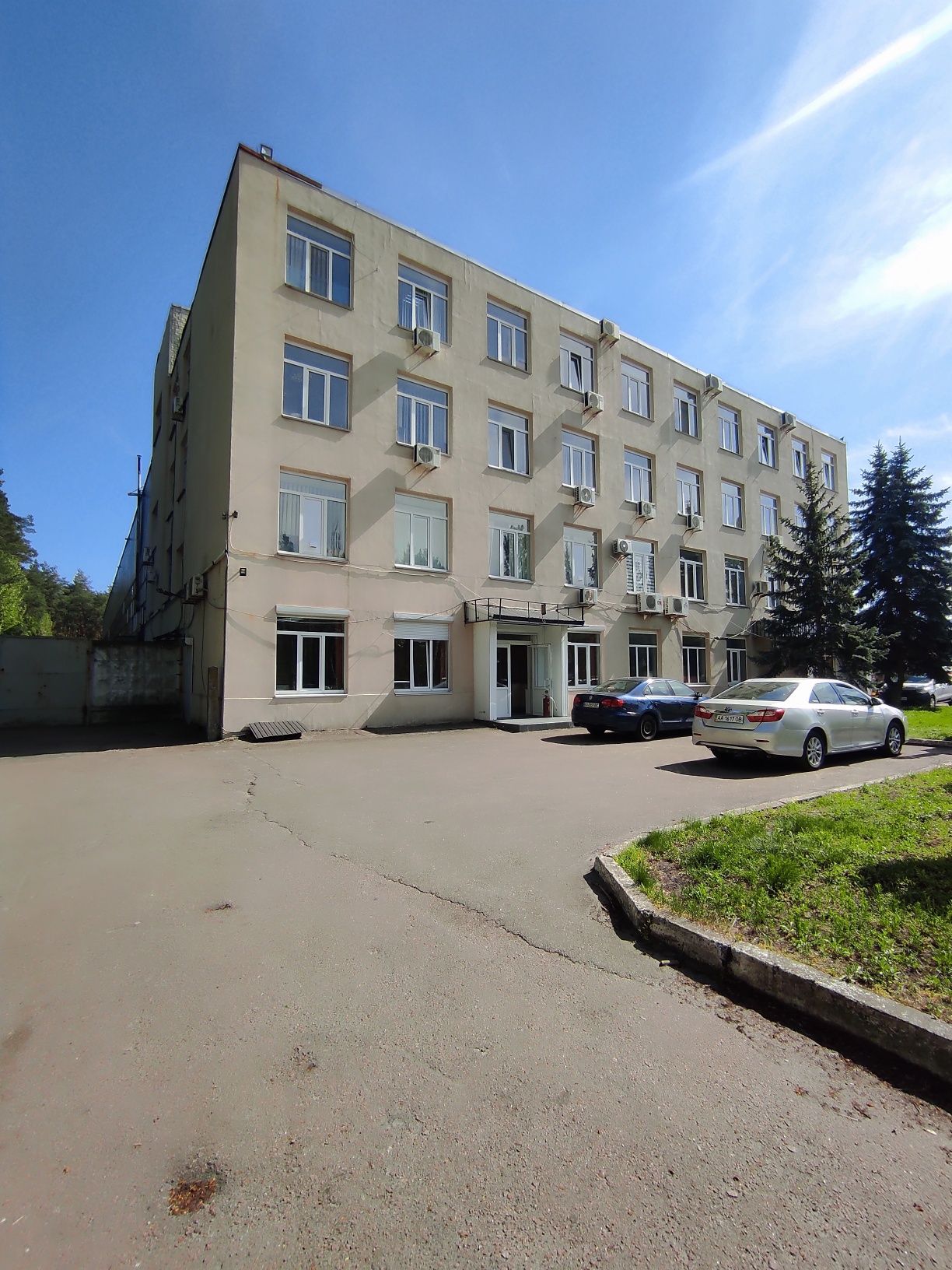 Дарницький, м.Бориспільска, Автопаркова, офіс, магазин 72м2