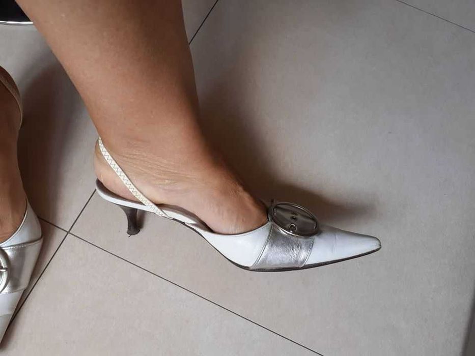 Sapatos de senhora em pele brancos e cinza Sofia Costa