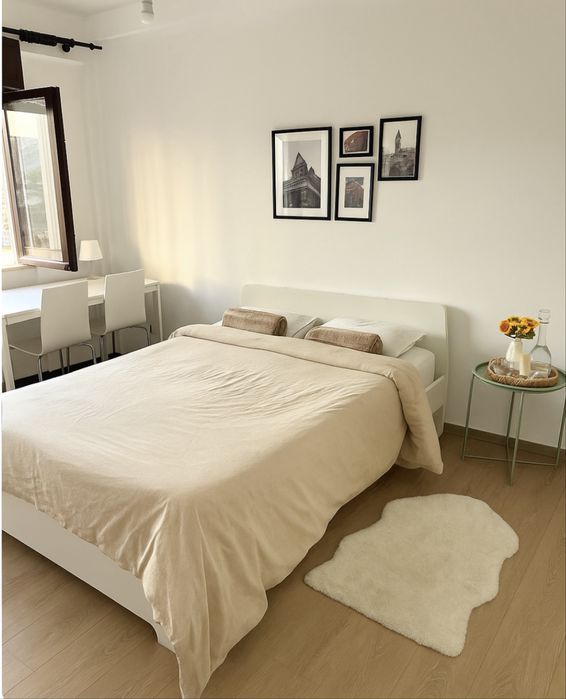 Cama+ colchão+ estrado