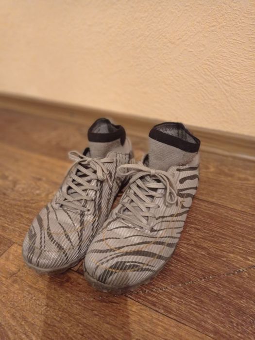 Футбольні сороконіжки
349 грн