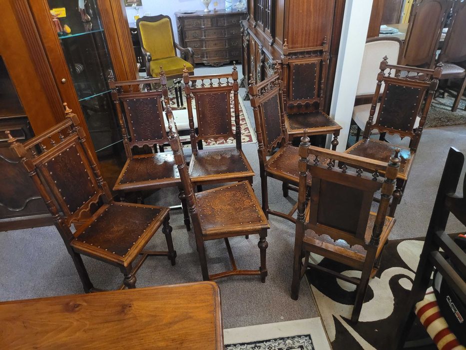 Cadeiras antigas em muito bom estado geral - Valor unitário