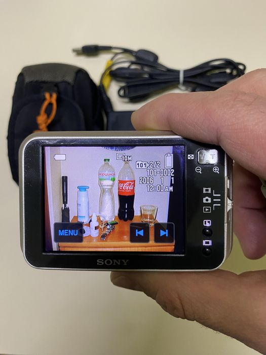 Фотоаппарат Sony Cyber-shot DSC-N2 комплект