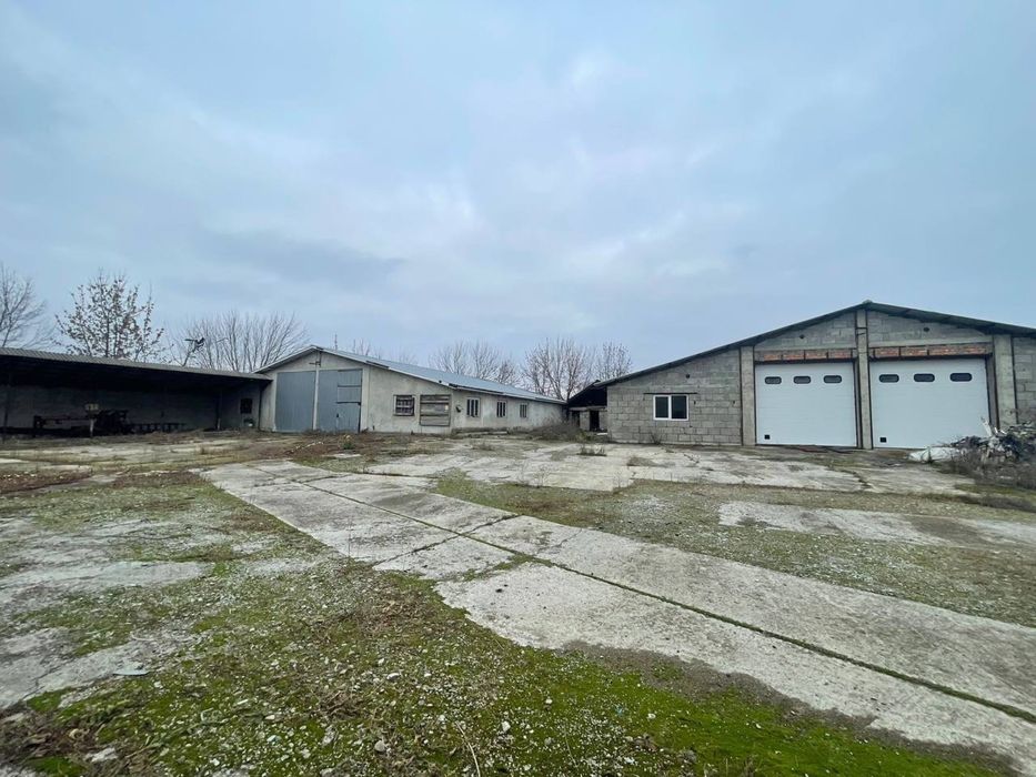 Продається майновий комплекс 3000 м.кв.  с. Мамаївці