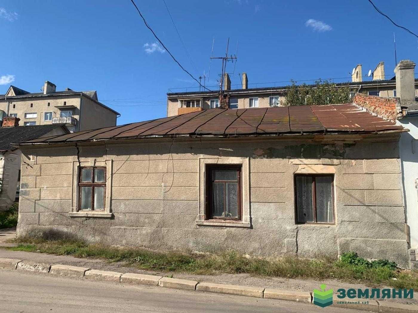 Продаж землі 3,71сот з будинком центр Тисмениці вул.Площа Ринок