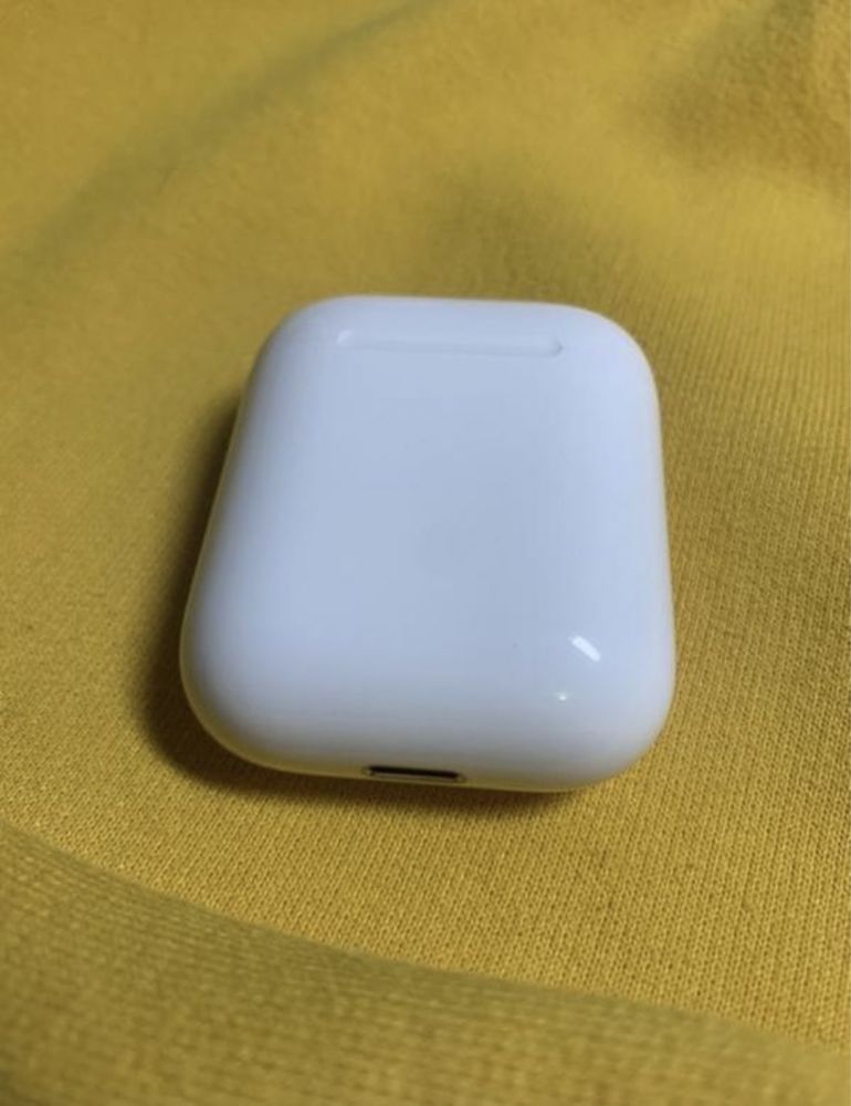 Apple Etui Ladujace Box Pudelko Aiepods 2  A1602